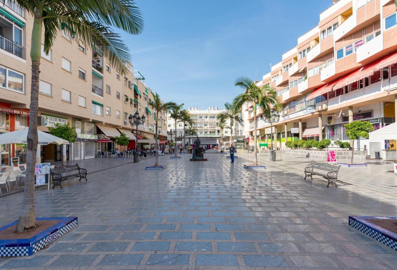 Luminoso Y Moderno Estudio Plaza Andalucia Apartamento